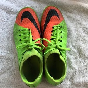 Hyper venom indoor soccer shoes